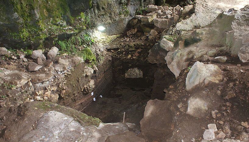 Die Höhle von außen
